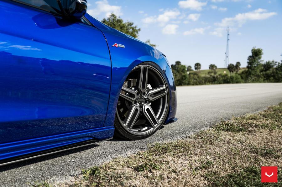 Детали экстерьера Acura TLX on Vossen Wheels (HF-1) 2018 года  (фото 7 из 13)
